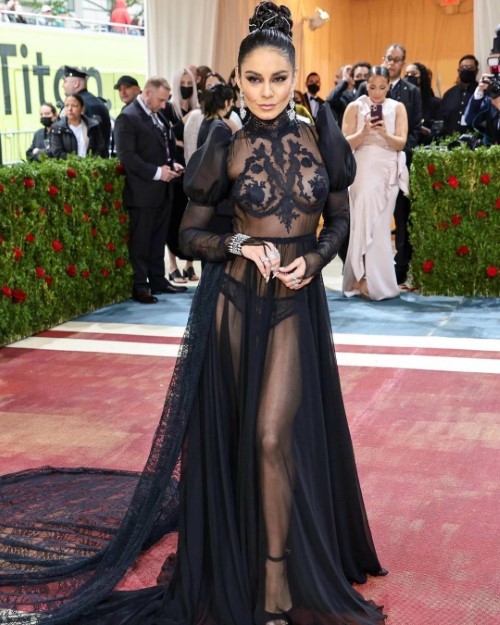 Vanessa Hudgens At The Met Gala 2022  nude photo
