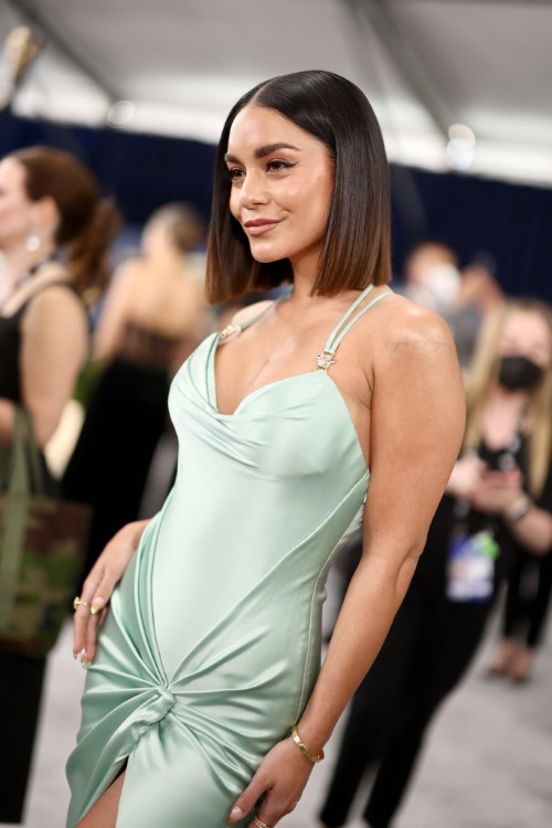 Vanessa Hudgens Attending The 2022 SAG Awards 8  nude photo