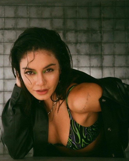 Vanessa Hudgens BTS Of Her Recent Photoshoot 7  nude photo