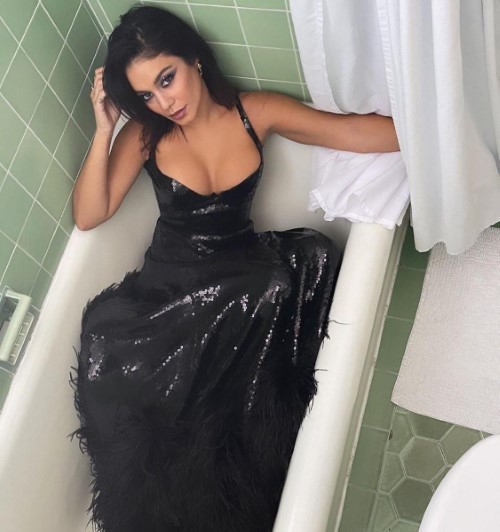 Vanessa Hudgens Bath Time  nude photo