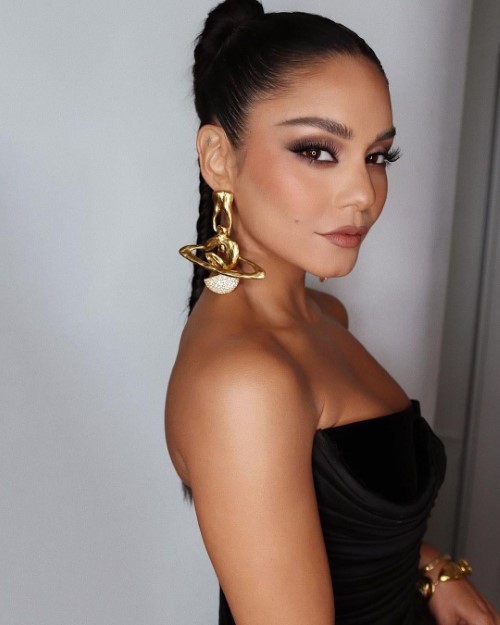 Vanessa Hudgens Before The Tony Awards 4  nude photo