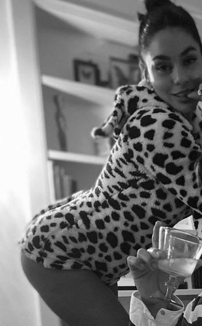 Vanessa Hudgens Dog Costume  nude photo