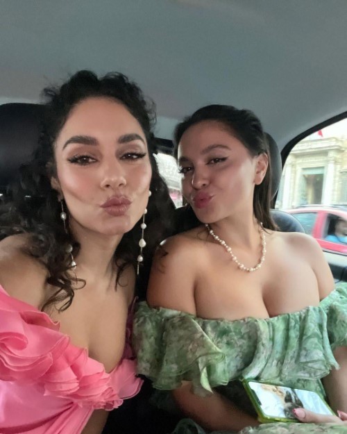 Vanessa Hudgens Fancy Girls In Italy 2  nude photo