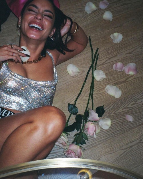 Vanessa Hudgens From The Versace Fashion Event 4  nude photo