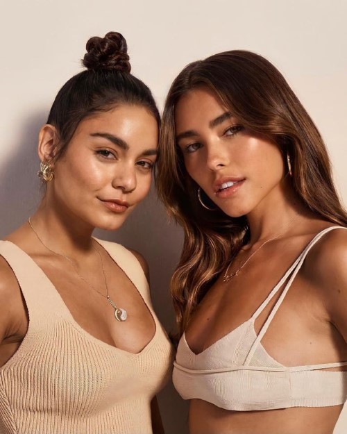 Vanessa Hudgens Gorgeous Ladies  nude photo