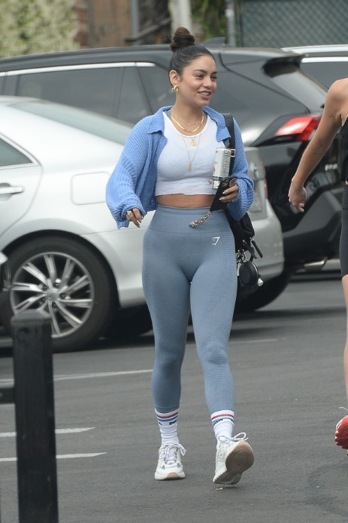 Vanessa Hudgens Gym Day 1  nude photo