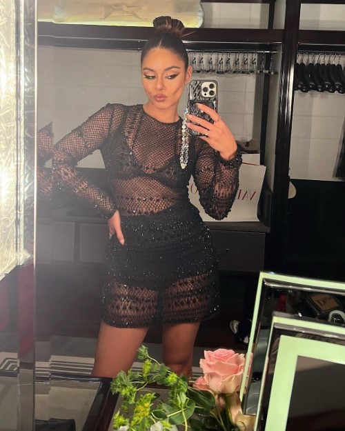 Vanessa Hudgens Mesh In The Mirror 1  nude photo