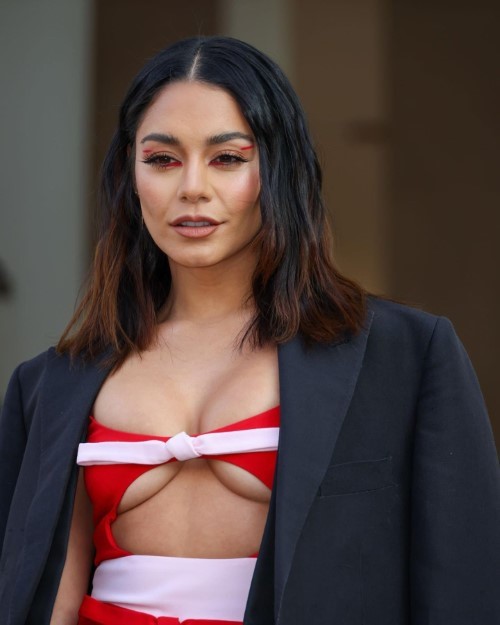 Vanessa Hudgens More Paris Pics 1  nude photo