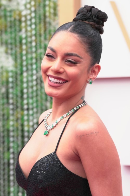 Vanessa Hudgens Oscars Smile  nude photo