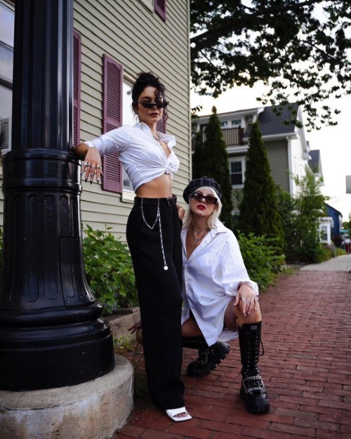 Vanessa Hudgens Posing With GG  nude photo