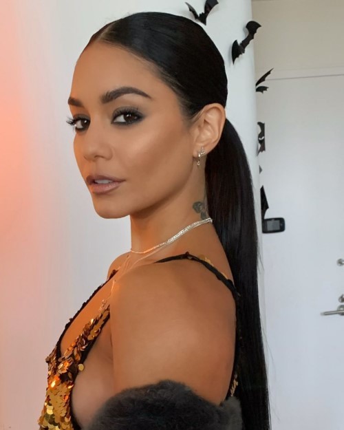 Vanessa Hudgens Slick Back Ponytail  nude photo