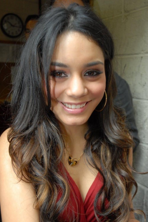 Vanessa Hudgens Smile Coming Right Atcha  nude photo