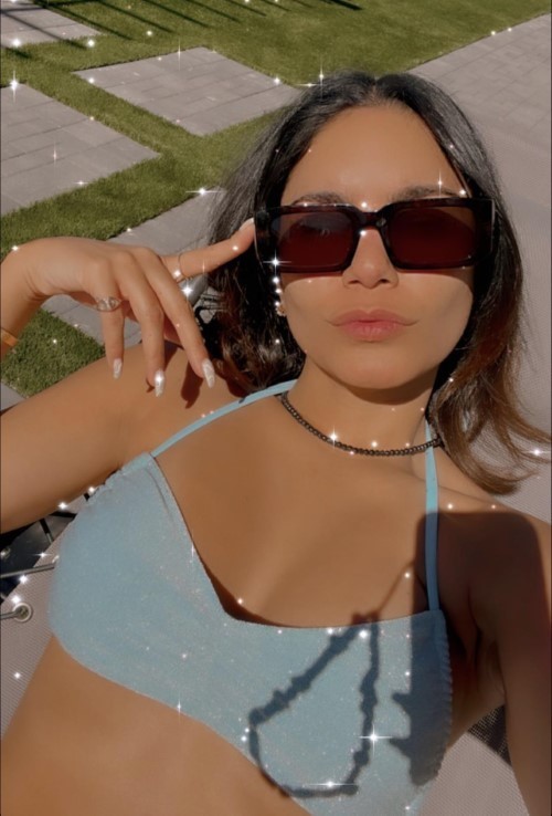 Vanessa Hudgens Sparkly In The Sun  nude photo