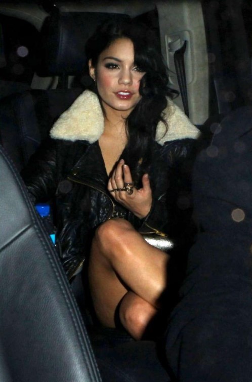 Vanessa Hudgens Tits  nude photo