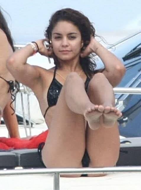 Vanessa Hudgens Upskirt Pussy Bikini  nude photo