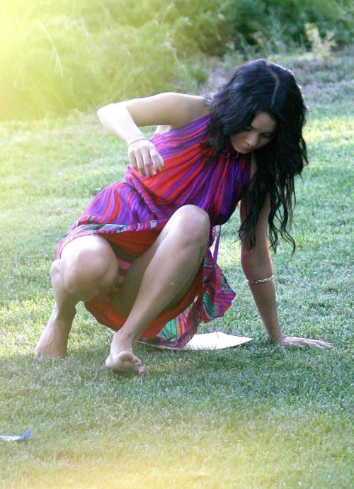 Vanessa Hudgens Upskirt  nude photo