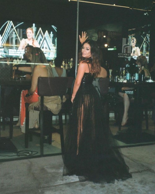 Vanessa Hudgens Vanity Party Look 4  nude photo