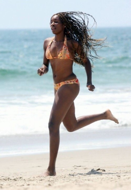 Venus Williams Bikini On Beach  nude photo