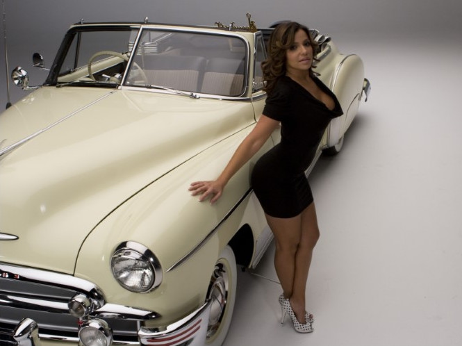 Vida Guerra Hands On Classic Car  nude photo