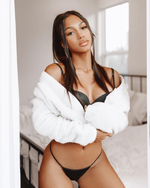 Virginia Sanhouse  nude photo