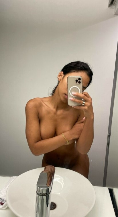 Virginia Sanhouse  nude photo