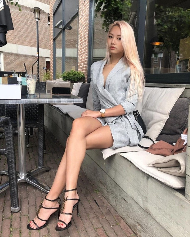 Vyvan Le  nude photo