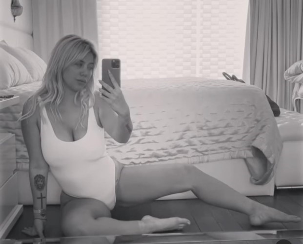 Wanda Nara 6  nude photo