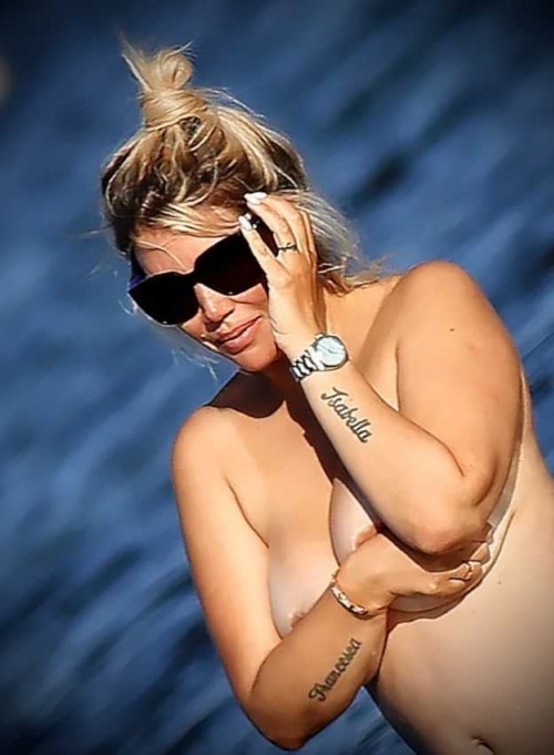 Wanda Nara 7  nude photo