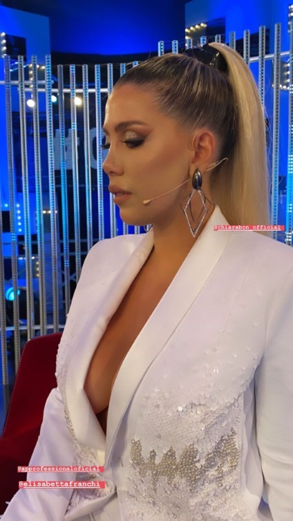 Wanda Nara White  nude photo