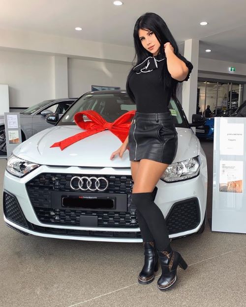 Yagan Moore  nude photo