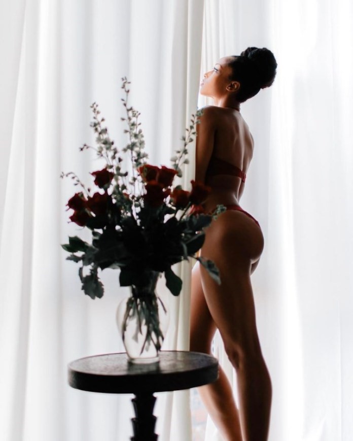 Yaya DaCosta Hot Booty Pics  nude photo