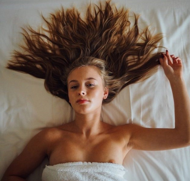 Zara Larsson Nip Slip  nude photo