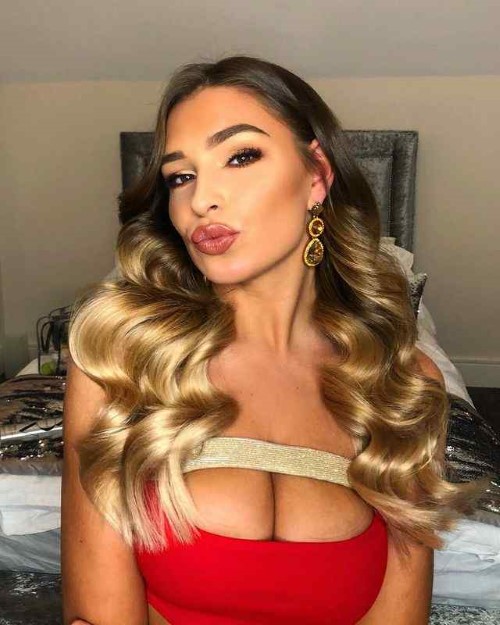 Zara McDermott  nude photo