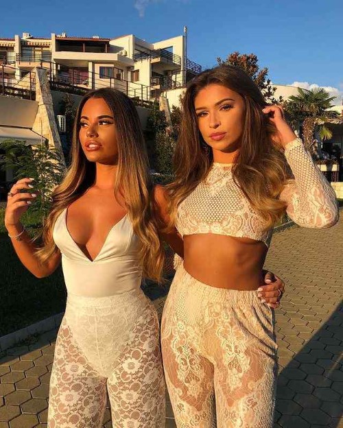 Zara McDermott  nude photo