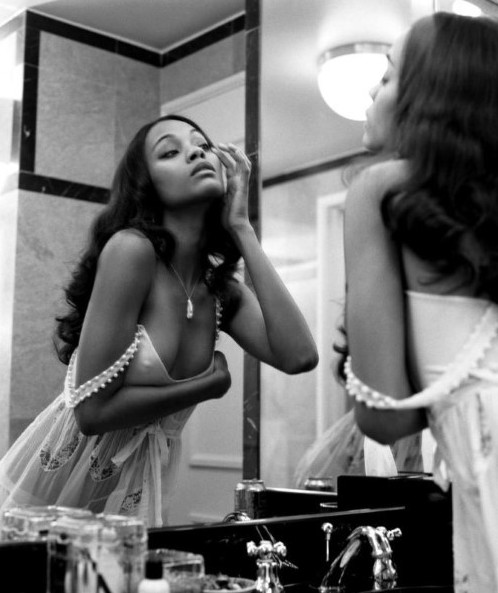 Zoe Saldana Sexy  nude photo