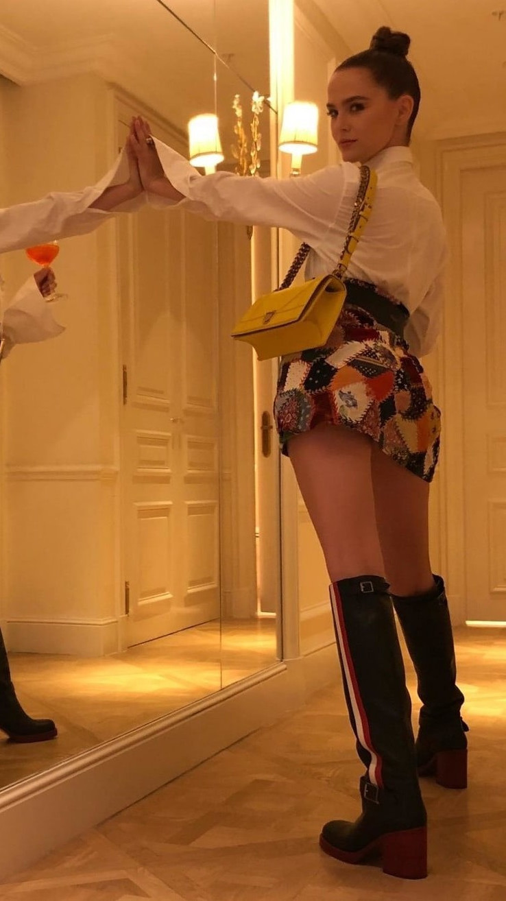 Zoey Deutch Hot Actress  nude photo