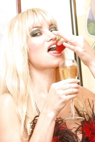 Rena Riffel  nude photo