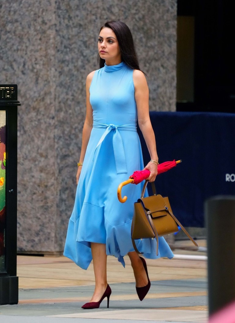 Mila Kunis  nude photo