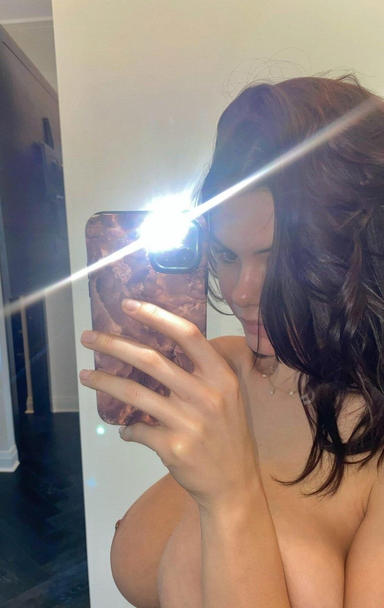 Ashley Tervort  nude photo