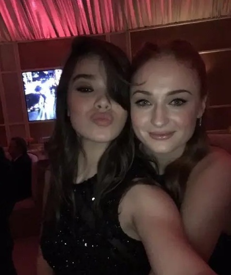 A Double Blowjob From Sophie Turner Hailee Steinfeld Would Be The Dream  nude photo