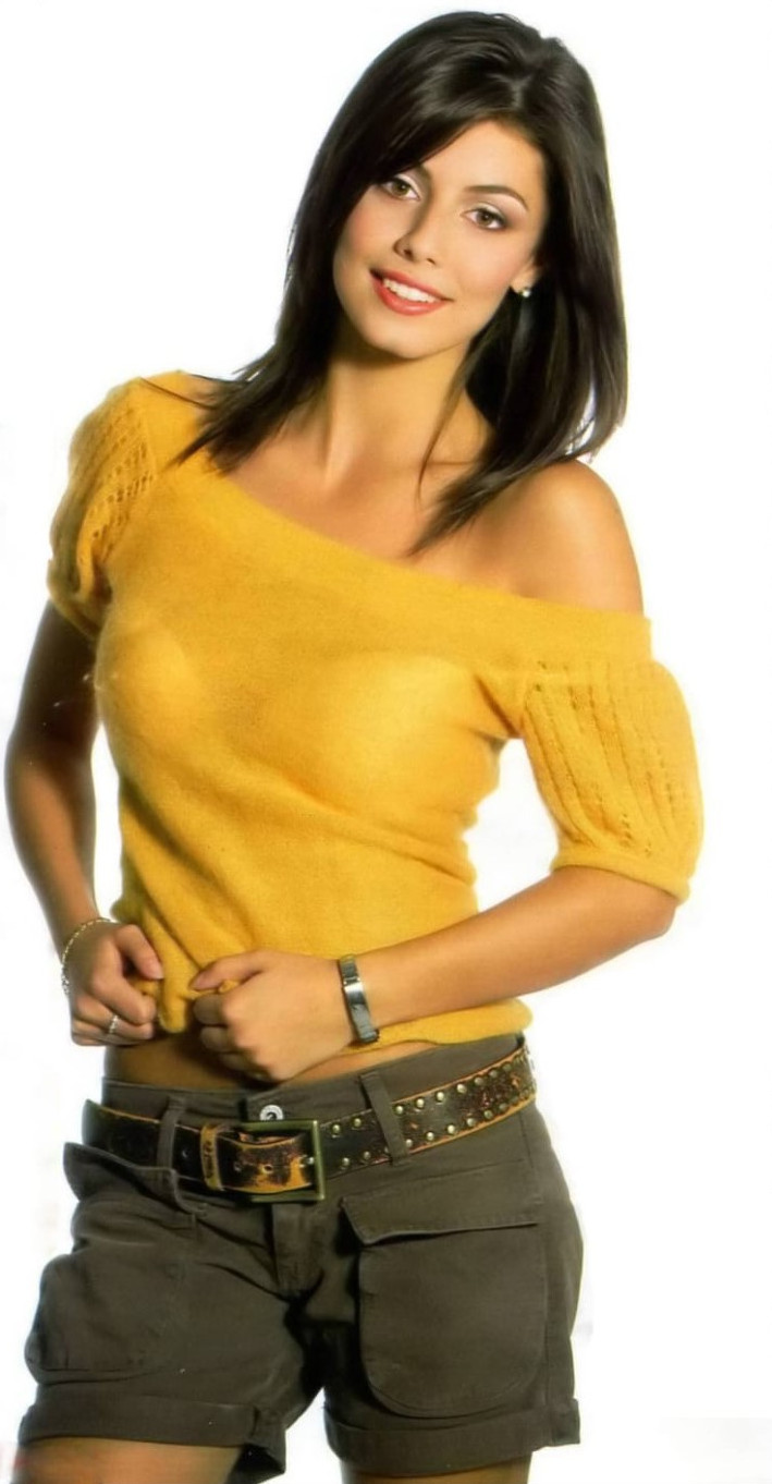 Alessandra Mastronardi  nude photo