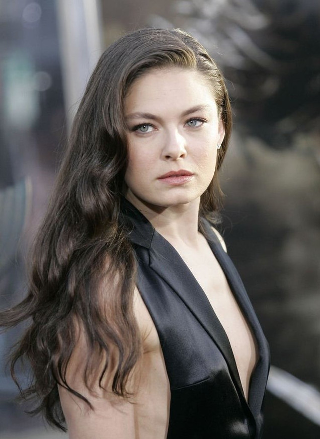 Alexa Davalos  nude photo