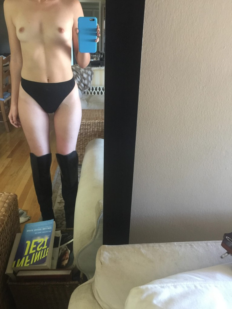 Alexa Nikolas Naked Boobs  nude photo