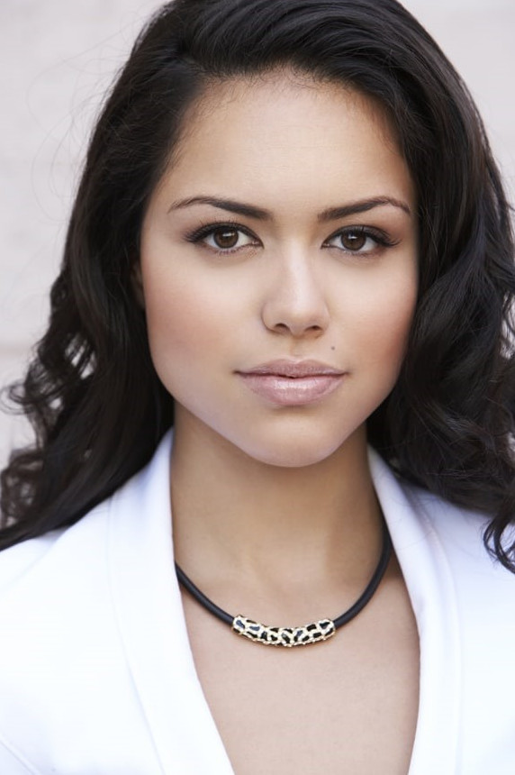 Alyssa Diaz Beautiful Actress  nude photo