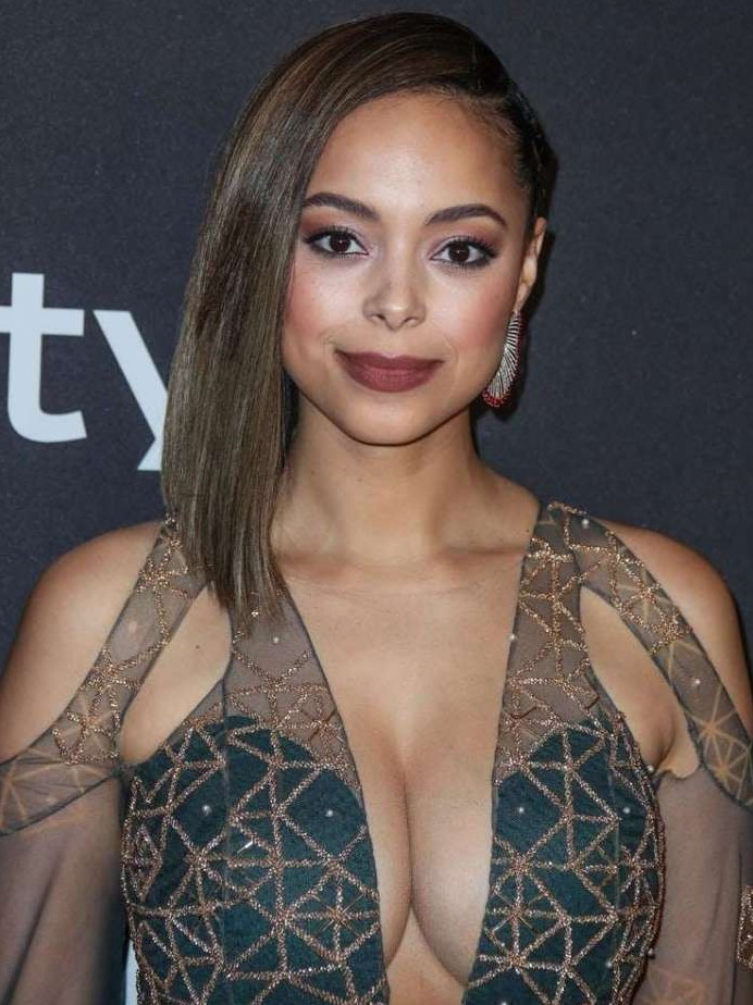 Amber Stevens Big Tits Hot Cleavage  nude photo