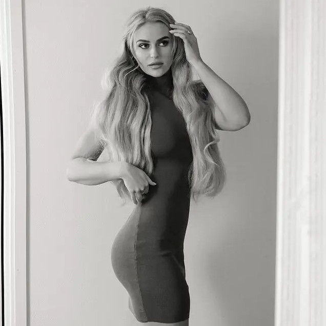 Anna Nyström  nude photo