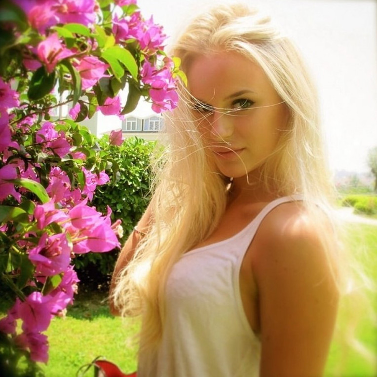 Anna Nyström  nude photo