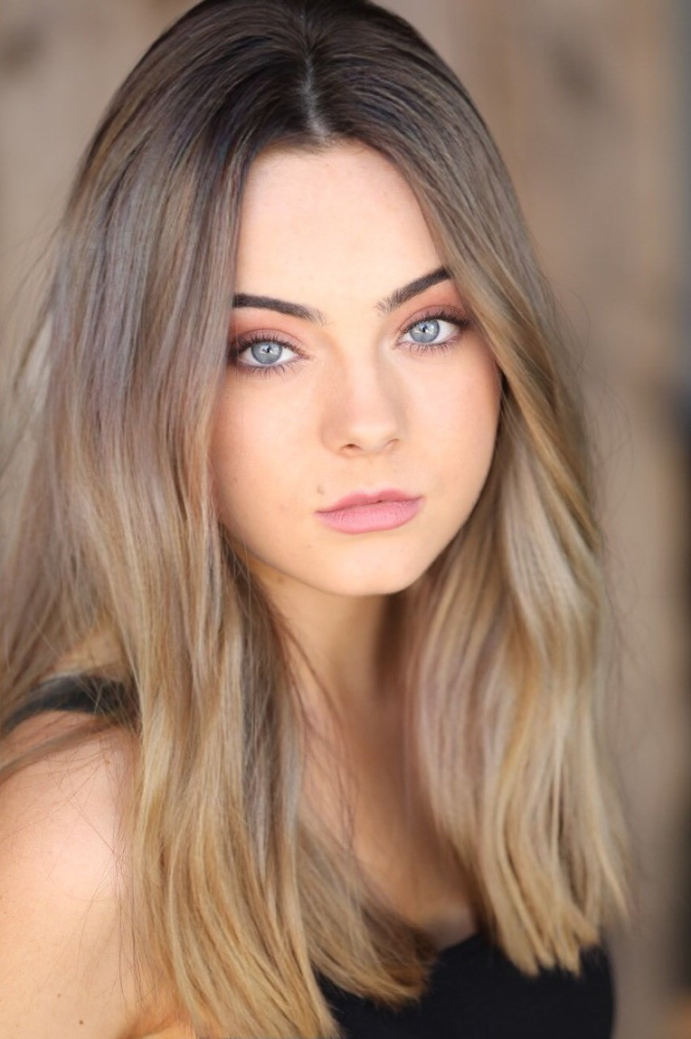 Ava Allan  nude photo