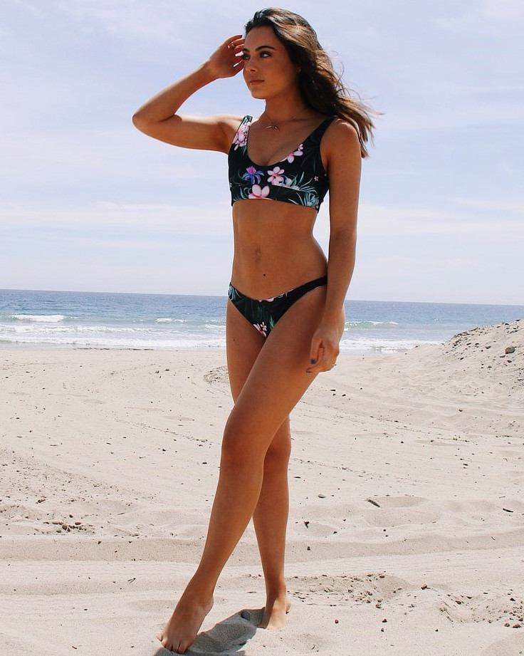 Ava Allan  nude photo