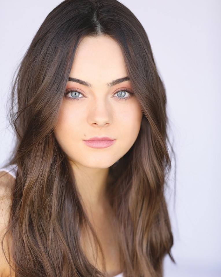 Ava Allan  nude photo